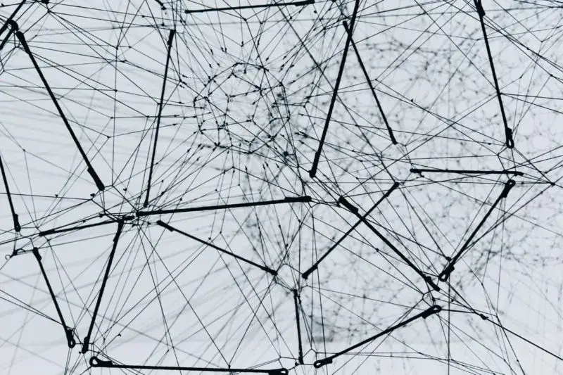 Illustration de réseaux interconnectés représentant les stratégies de référencement naturel.
